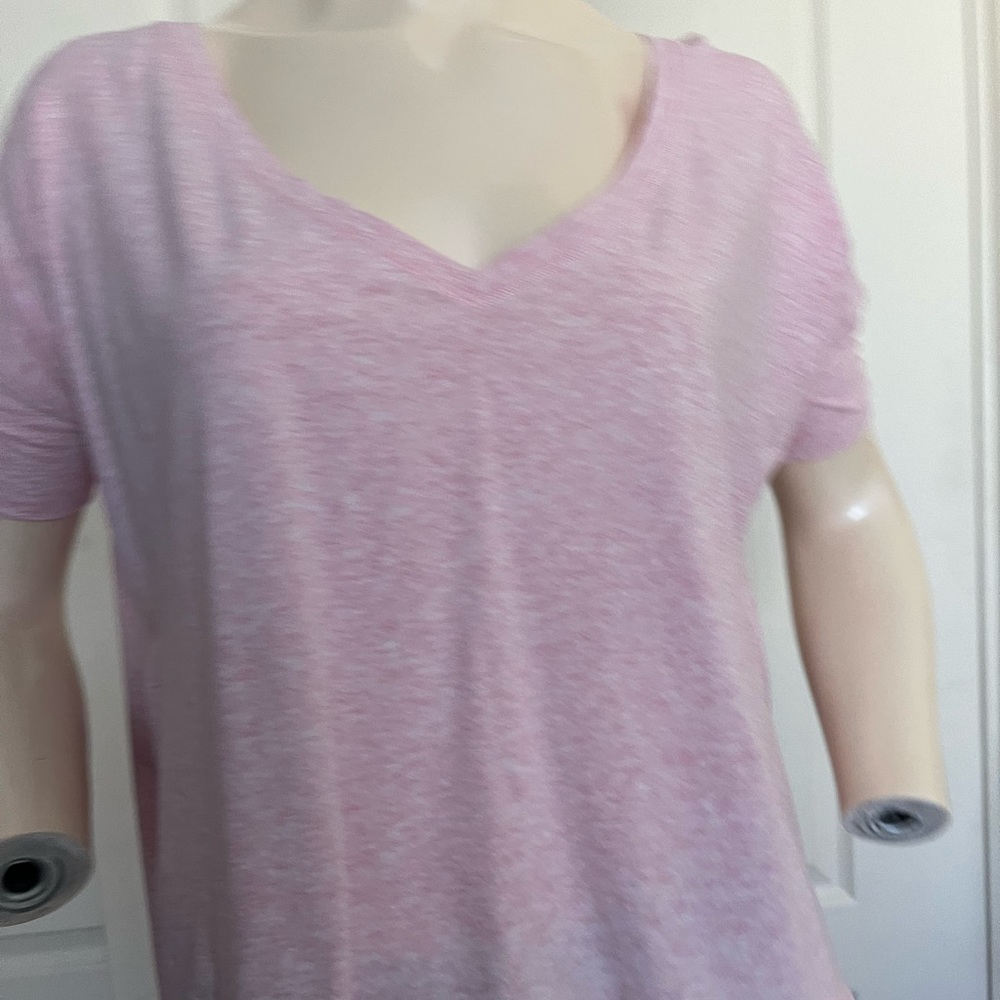 Lululemon short narrow sleeve, light pink, like new.